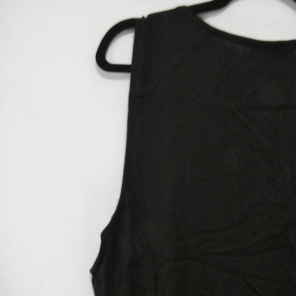 TORRID | 2 | Sleek Black Lightweight Sleeveless Top - Picture 8 of 12